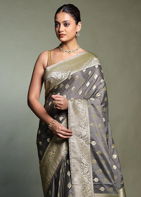 Grey Uppada Silk Saree With Blouse Piece