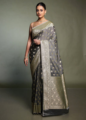 Grey Uppada Silk Saree With Blouse Piece