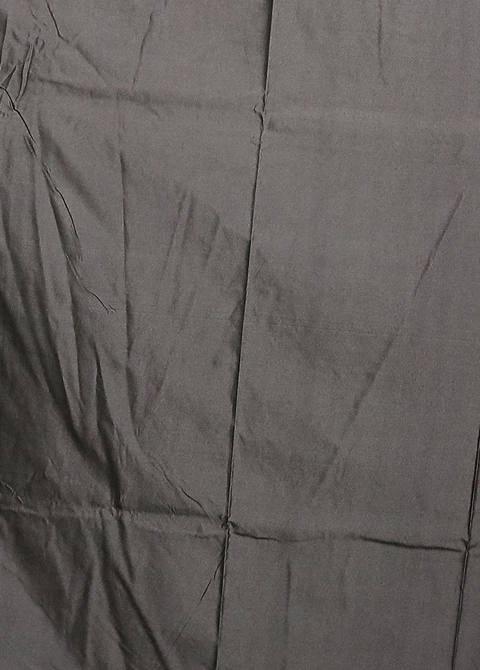 Grey Uppada Silk Saree With Blouse Piece