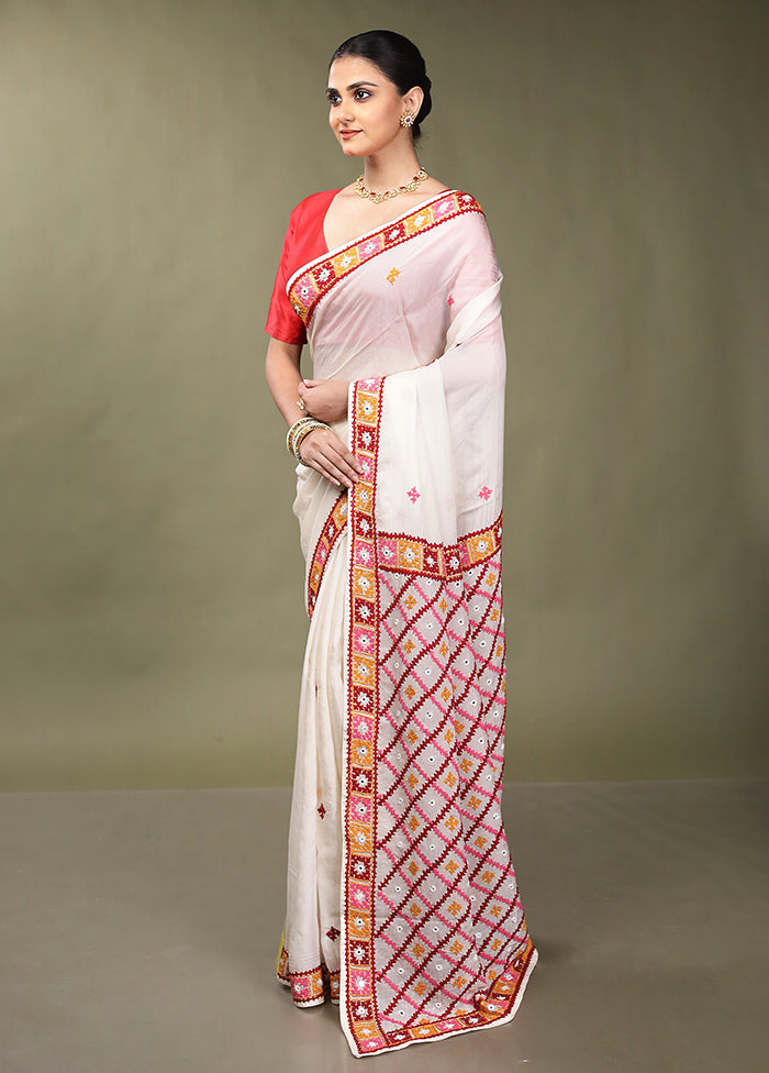 Cream Handloom Pure Georgette Saree With Blouse Piece