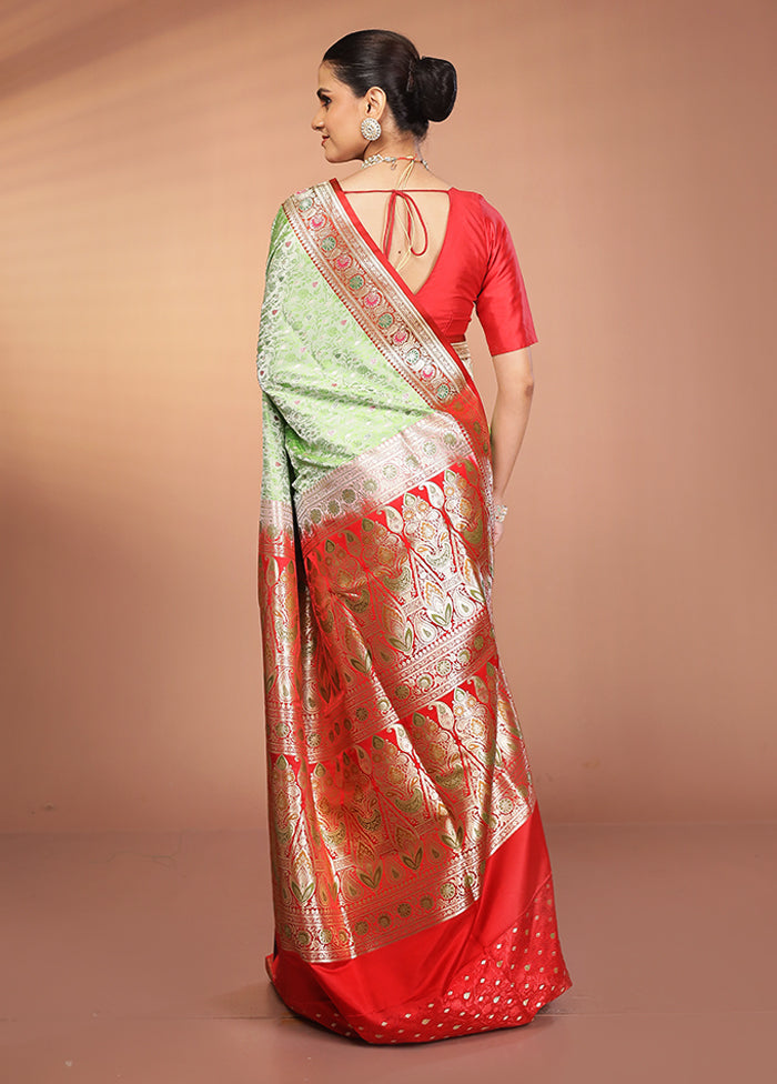 Green Handloom Tanchoi Pure Silk Saree With Blouse Piece