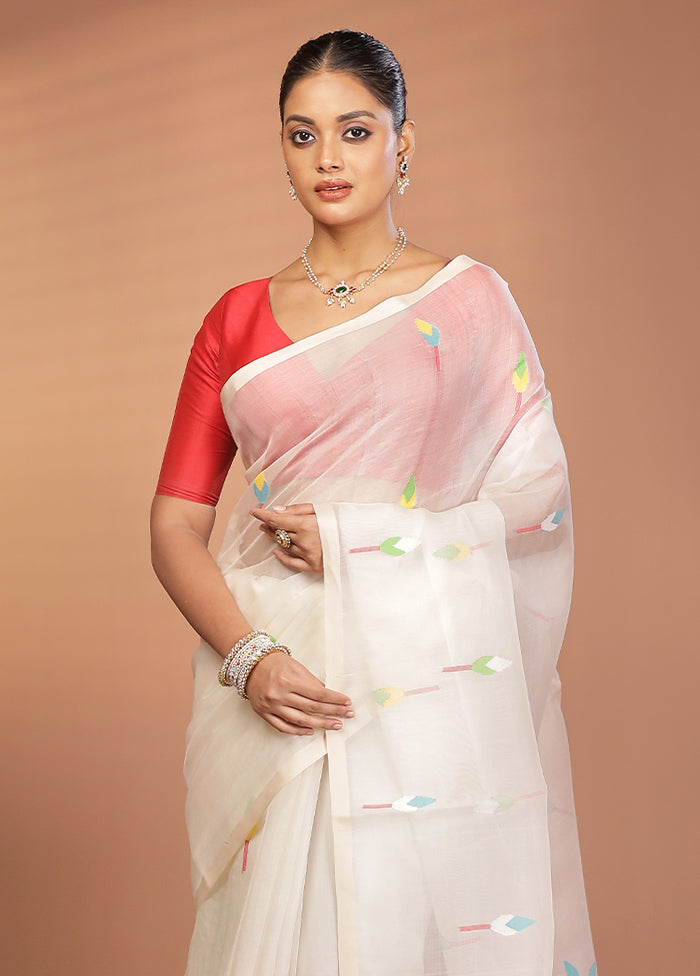 White Handloom Matka Pure Silk Saree With Blouse Piece