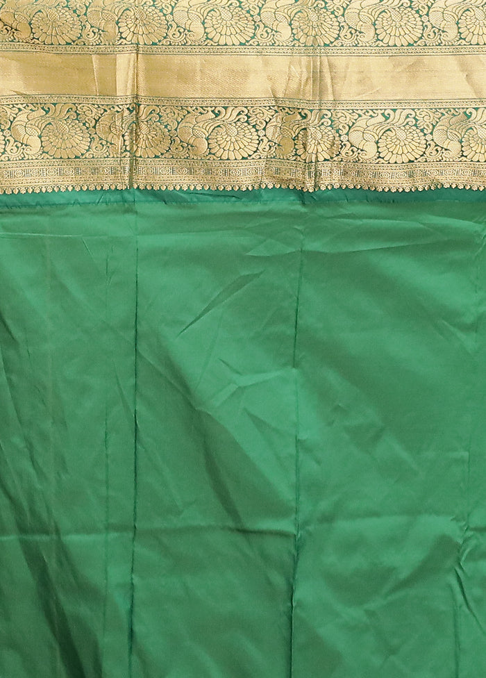 Purple Handloom Kanjivaram Pure Silk Saree With Blouse Piece