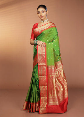 Green Handloom Kanjivaram Pure Silk Saree With Blouse Piece