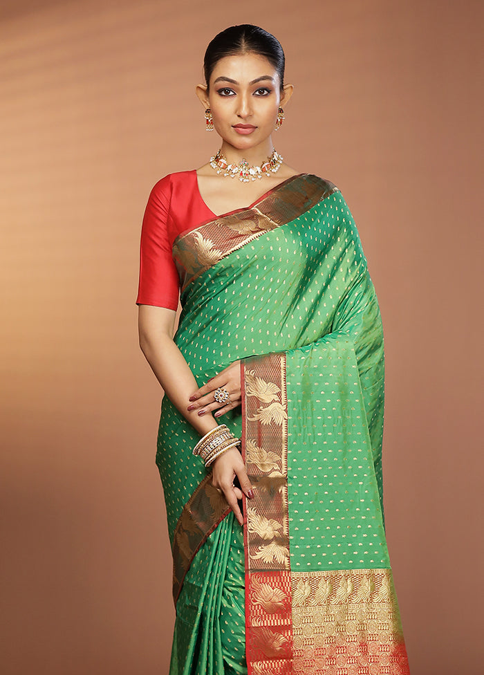 Green Handloom Kanjivaram Pure Silk Saree With Blouse Piece