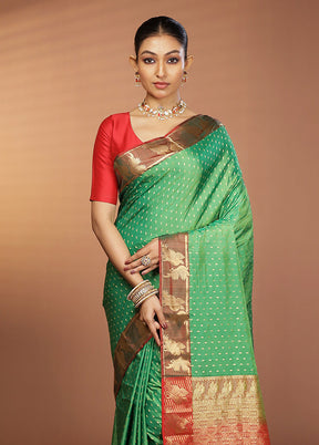 Green Handloom Kanjivaram Pure Silk Saree With Blouse Piece