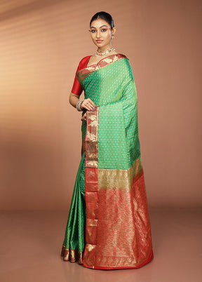 Green Handloom Kanjivaram Pure Silk Saree With Blouse Piece