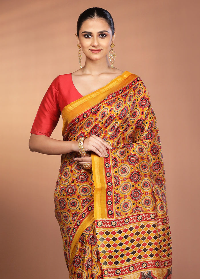 Yellow Chanderi Silk Saree With Blouse Piece