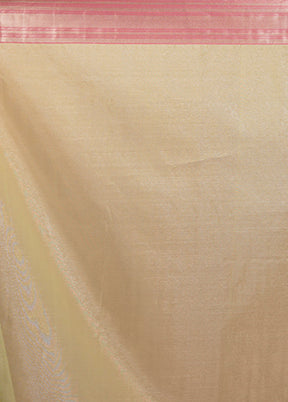 Green Kora Silk Saree With Blouse Piece