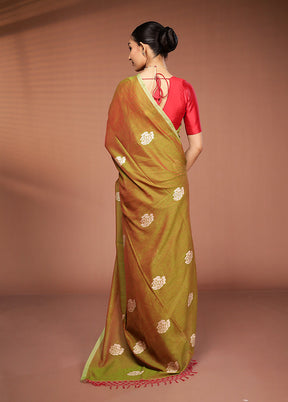 Green Matka Silk Saree With Blouse Piece