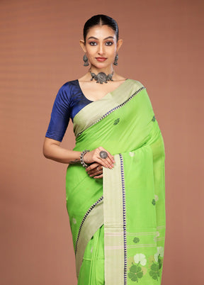 Green Matka Silk Saree With Blouse Piece