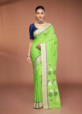 Green Matka Silk Saree With Blouse Piece