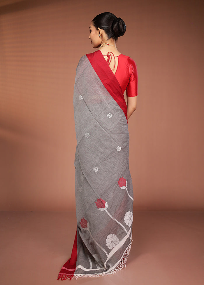 Grey Matka Silk Saree With Blouse Piece