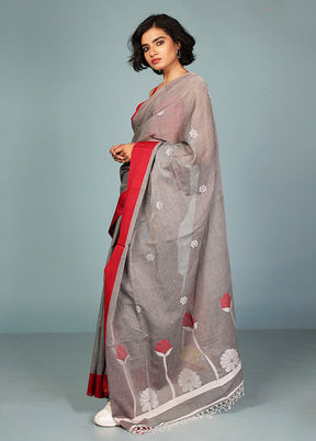 Grey Matka Silk Saree Without Blouse Piece