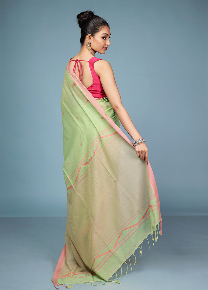 Green Matka Silk Saree With Blouse Piece
