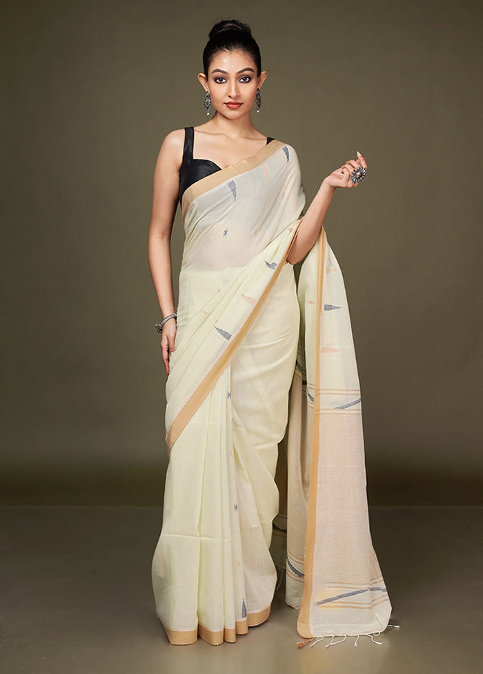 Cream Matka Silk Saree With Blouse Piece