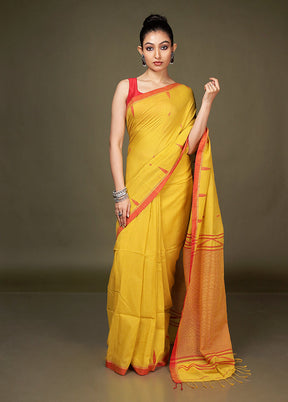 Yellow Matka Silk Saree With Blouse Piece