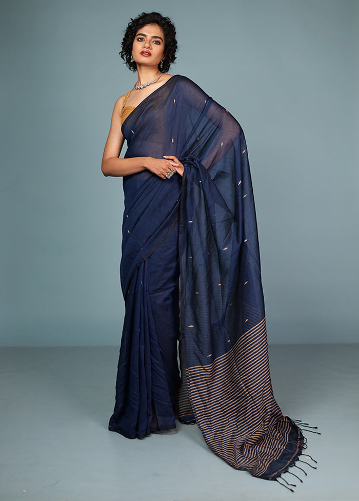 Blue Cotton Saree With Blouse Piece