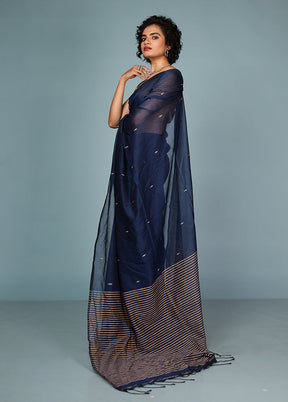 Blue Cotton Saree With Blouse Piece