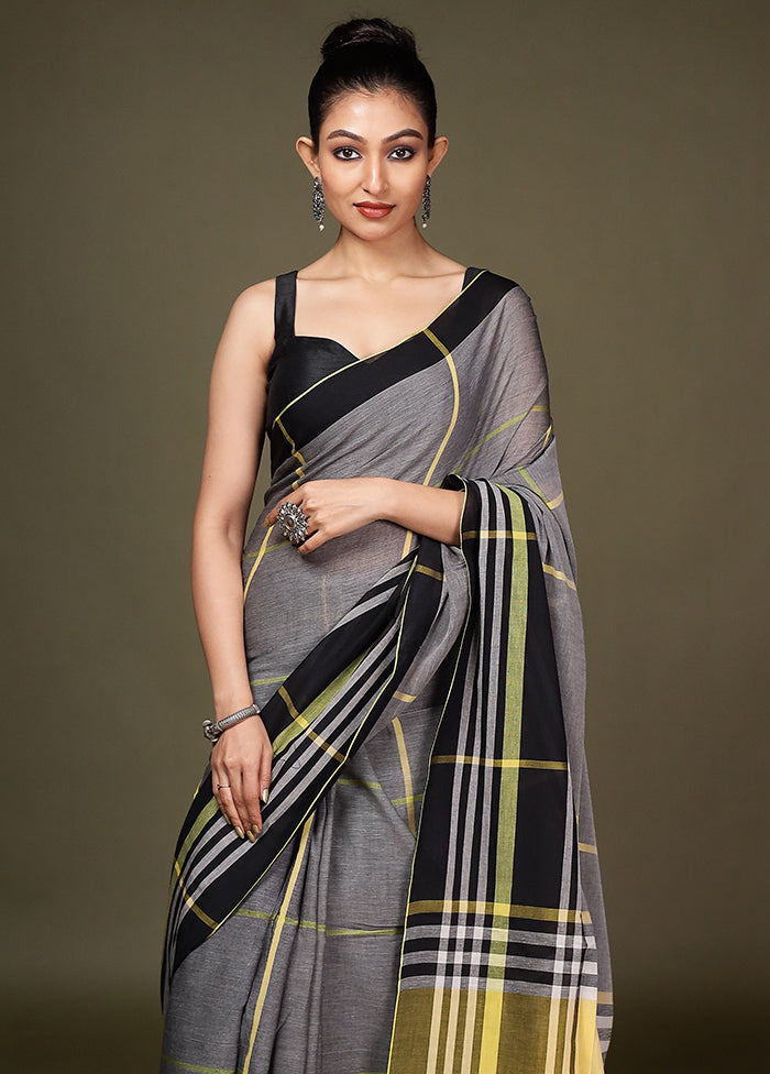 Grey Cotton Saree With Blouse Piece