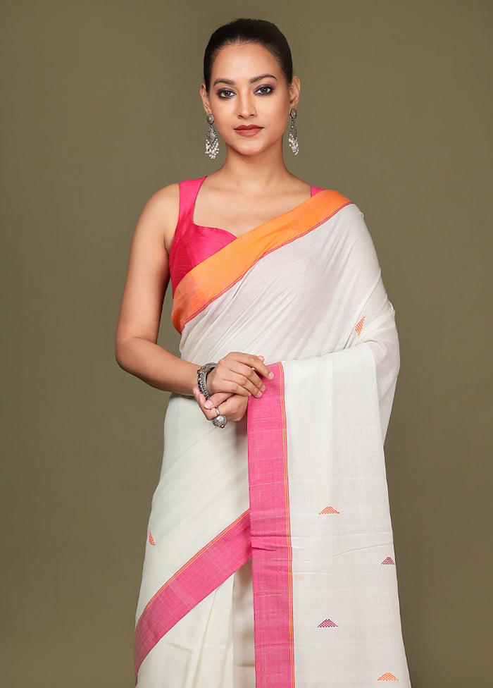 Cream Pure Cotton Saree With Blouse Piece