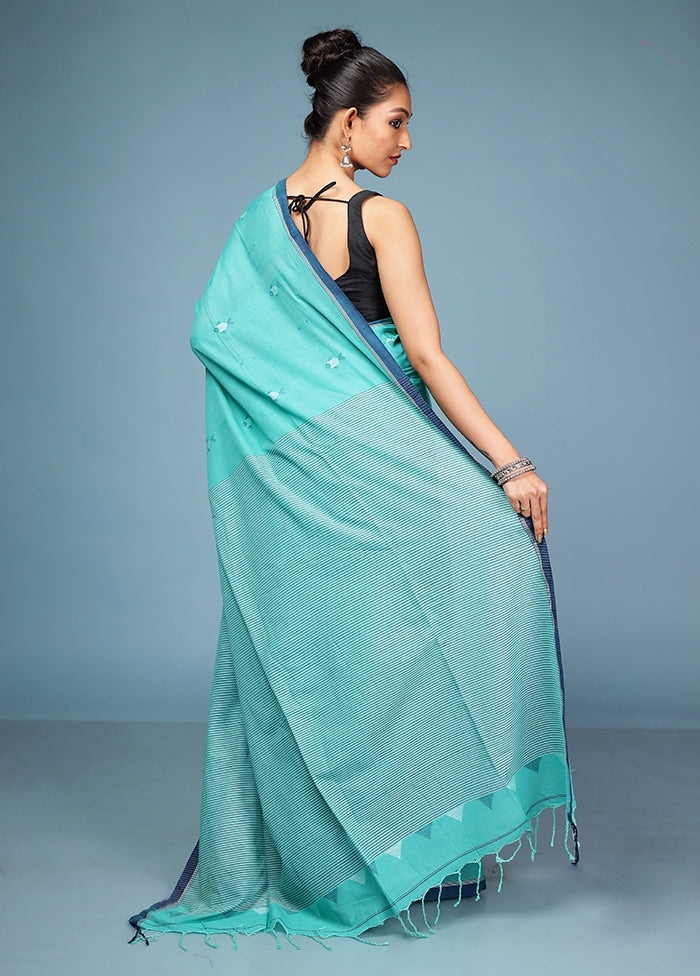 Green Matka Silk Saree With Blouse Piece