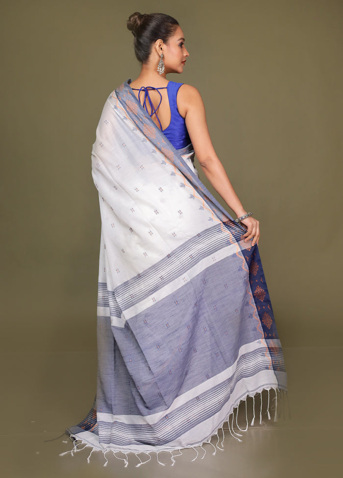 White Cotton Saree With Blouse Piece