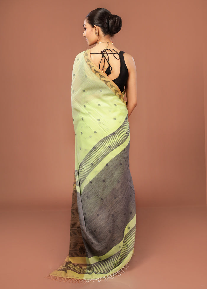 Green Cotton Saree With Blouse Piece