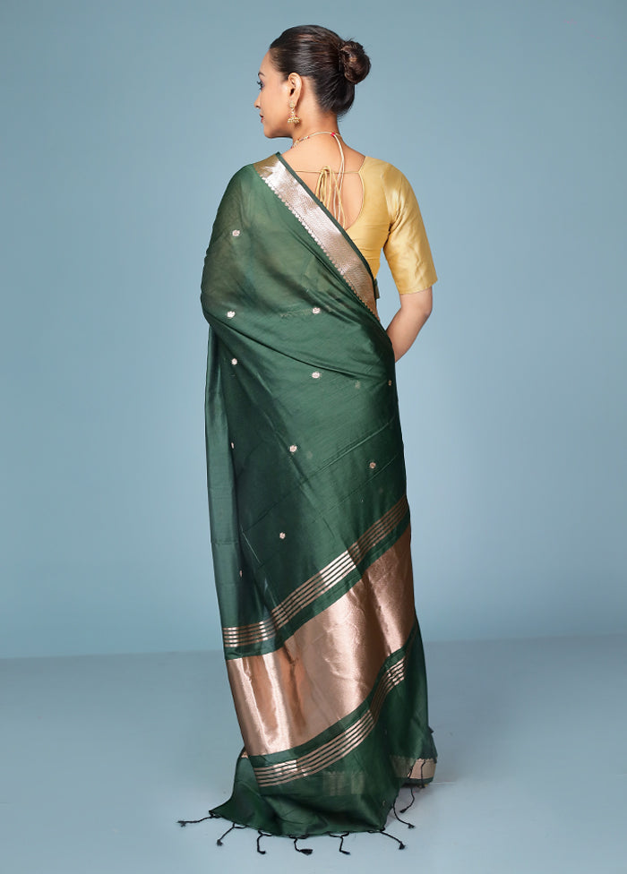 Green Cotton Saree With Blouse Piece