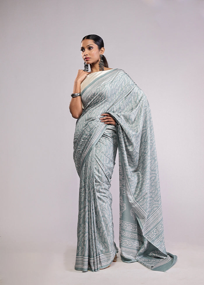 Blue Printed Silk Saree Without Blouse Piece