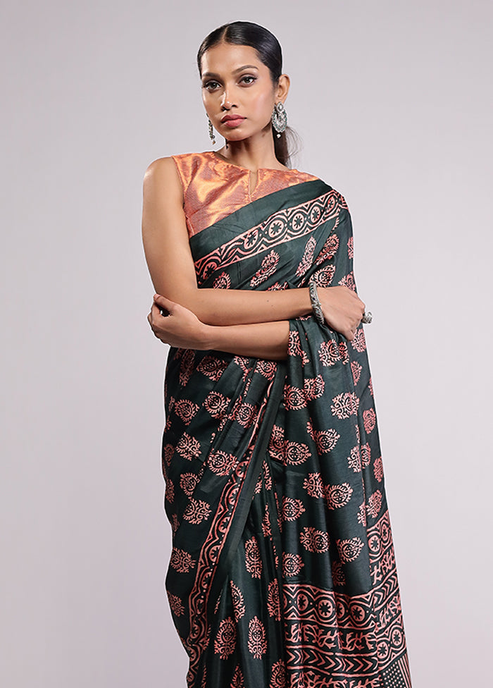 Green Printed Silk Saree Without Blouse Piece