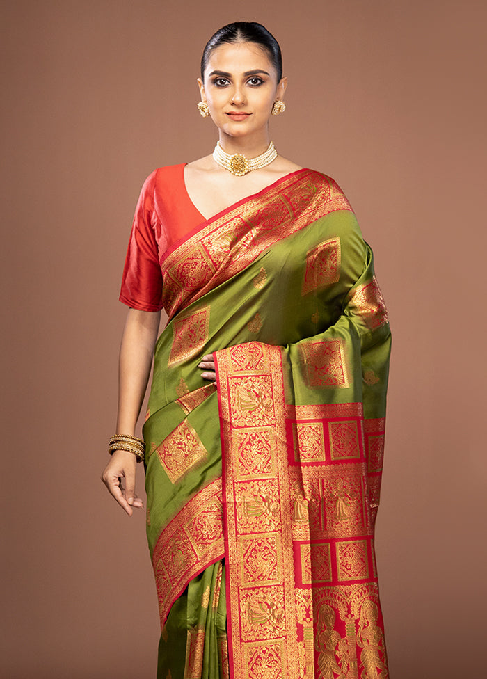 Green Dupion Silk Saree With Blouse Piece