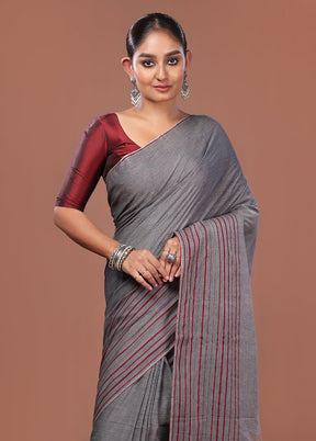 Grey Matka Silk Saree With Blouse Piece