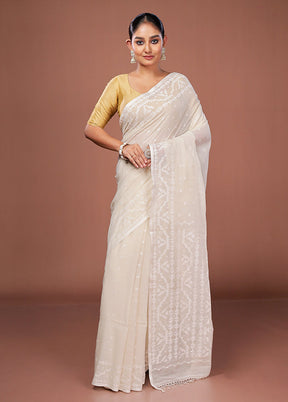 White Matka Pure Silk Saree With Blouse Piece