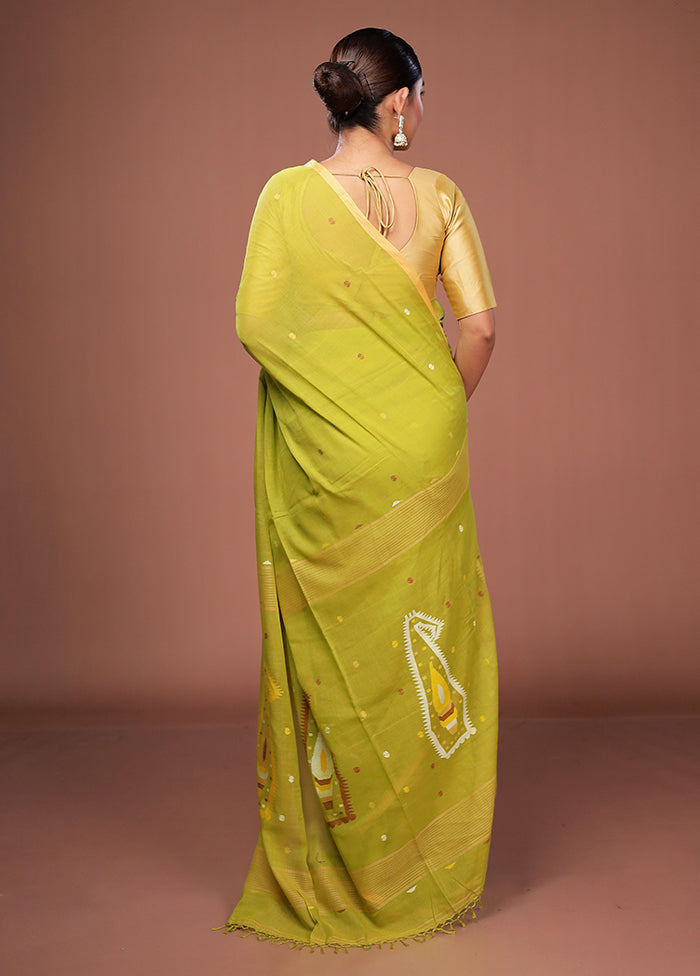 Green Matka Silk Saree With Blouse Piece
