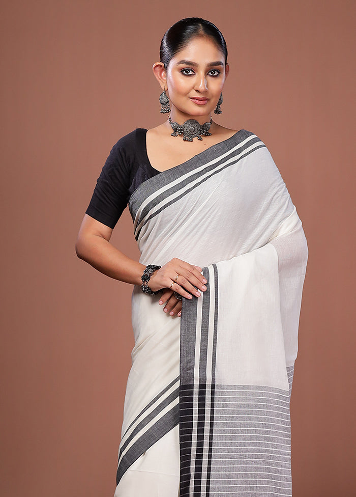 Grey Matka Silk Saree With Blouse Piece