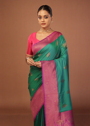 Green Dupion Silk Saree With Blouse Piece