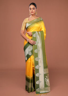 Green Dupion Silk Saree With Blouse Piece
