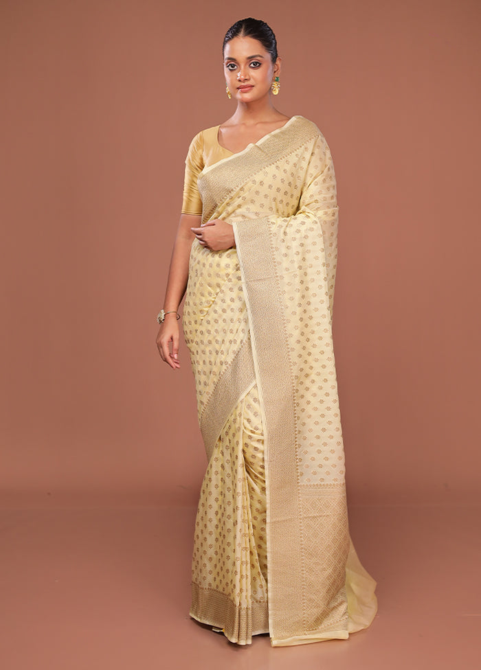 Cream Georgette Saree With Blouse Piece
