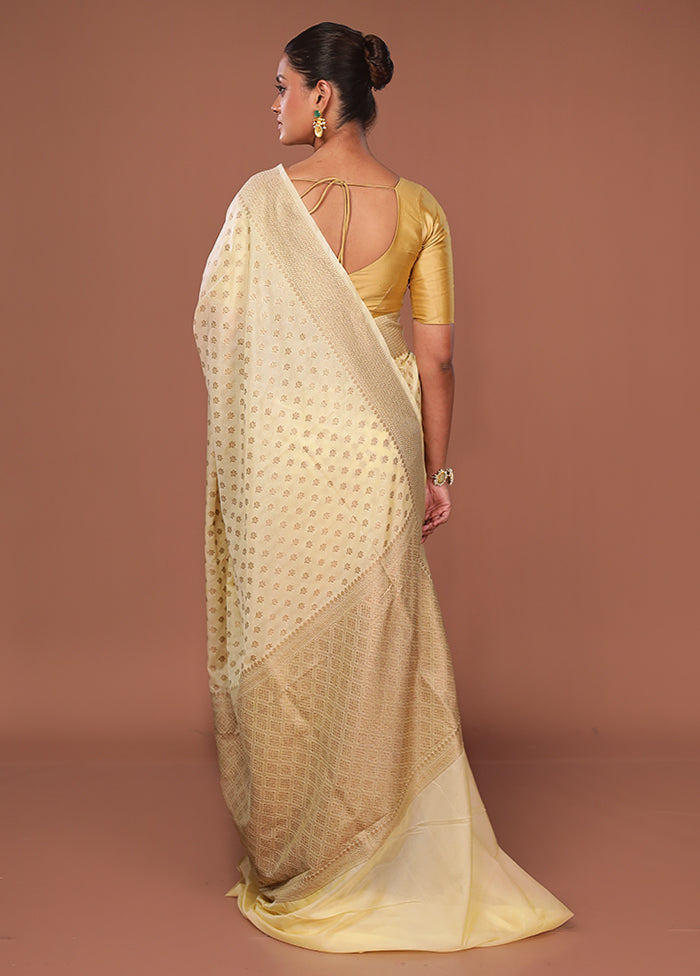 Cream Georgette Saree With Blouse Piece