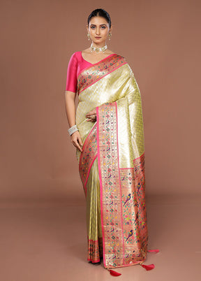 Green Dupion Silk Saree With Blouse Piece