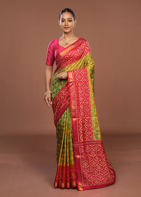 Green Handloom Patola Pure Silk Saree With Blouse Piece