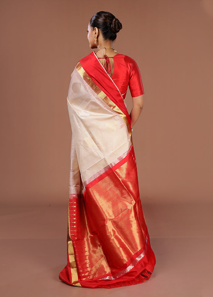 Cream Handloom Kanjivaram Pure Silk Saree With Blouse Piece
