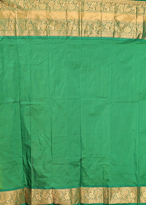 Green Handloom Kanjivaram Pure Silk Saree With Blouse Piece