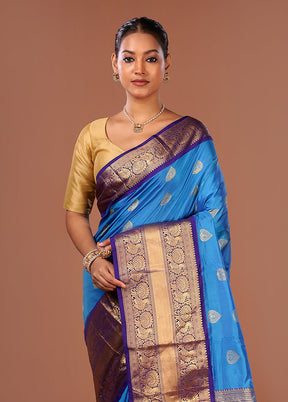 Blue Handloom Kanjivaram Pure Silk Saree With Blouse Piece
