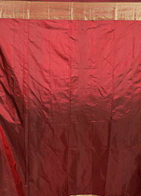 Maroon Handloom Kanjivaram Pure Silk Saree With Blouse Piece