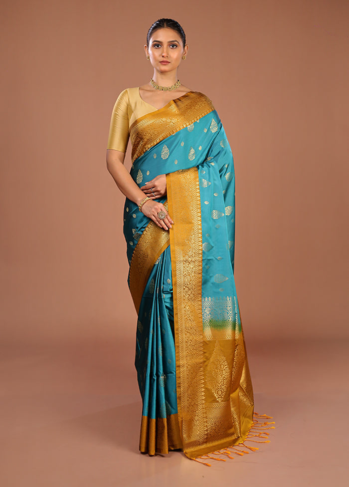 Green Kanjivaram Silk Saree With Blouse Piece