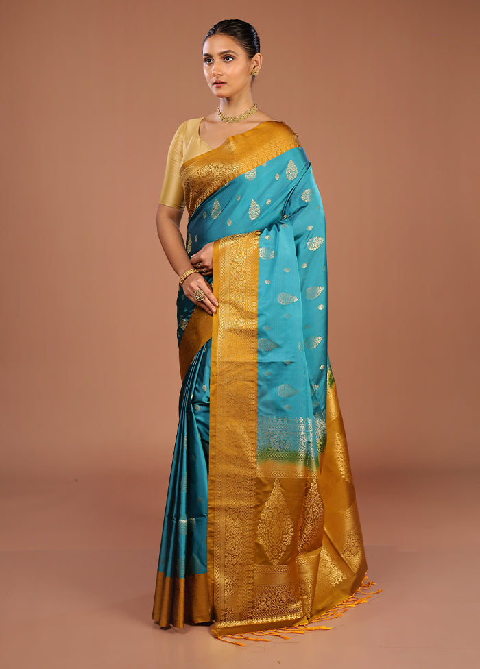 Green Kanjivaram Silk Saree With Blouse Piece