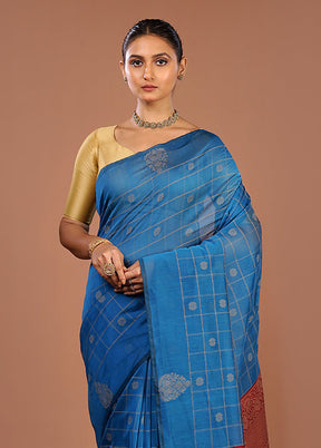 Blue Cotton Saree With Blouse Piece