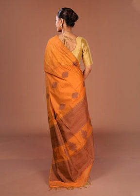 Yellow Cotton Saree With Blouse Piece